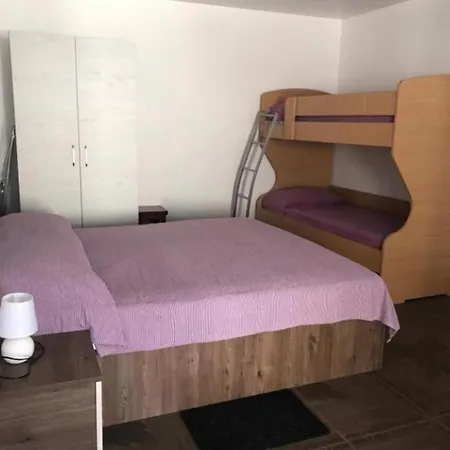 Apartament Tonka *