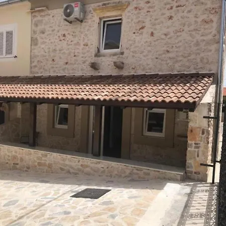 Tonka Apartament