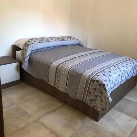 Tonka Apartman *